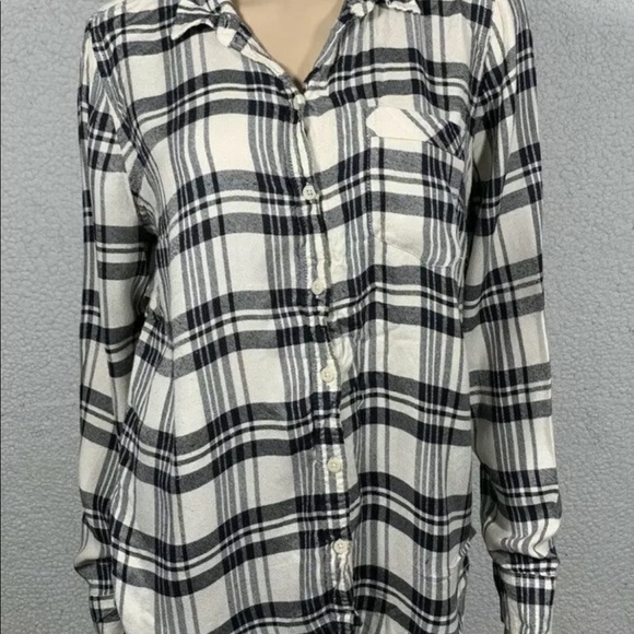 Lucky Brand Womens Plaid Button Up Shirt size M Black White Button Up Back - Picture 5 of 7